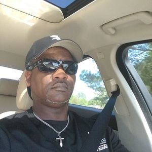 Meet your Posher, Derrick